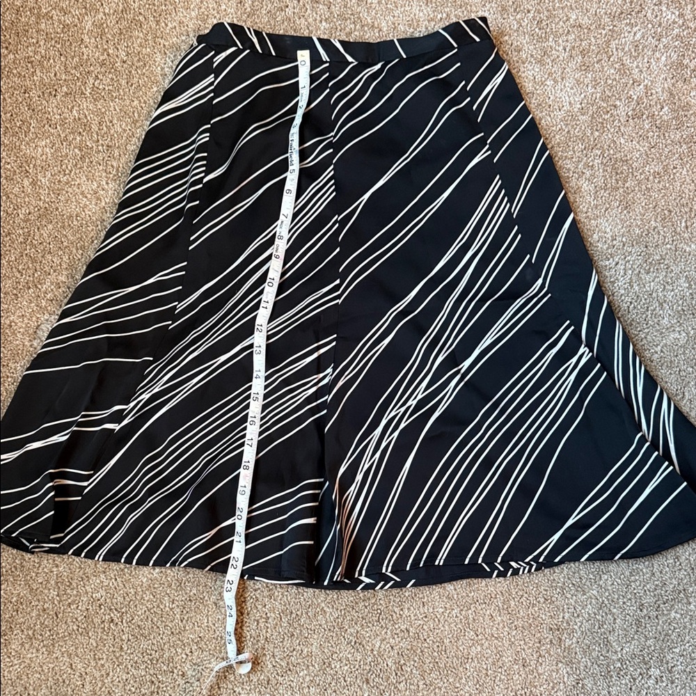 Valerie Stevens Black and White A-Line Skirt